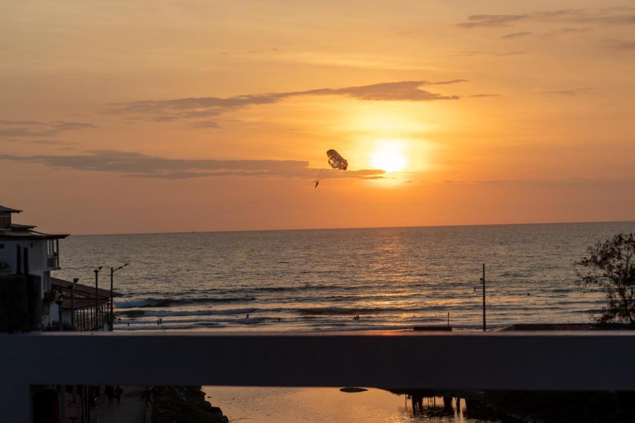 Hotel Sol Y Playa Montañita 外观 照片