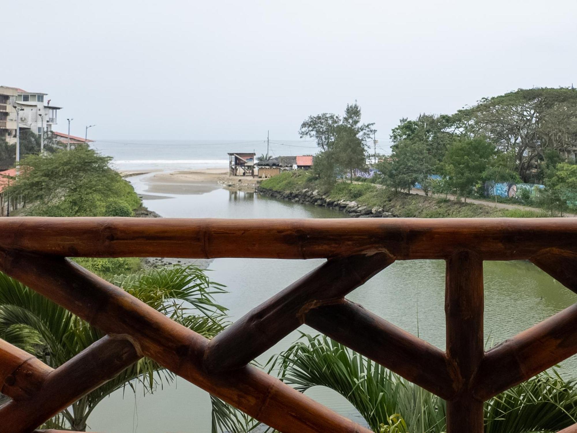 Hotel Sol Y Playa Montañita 外观 照片