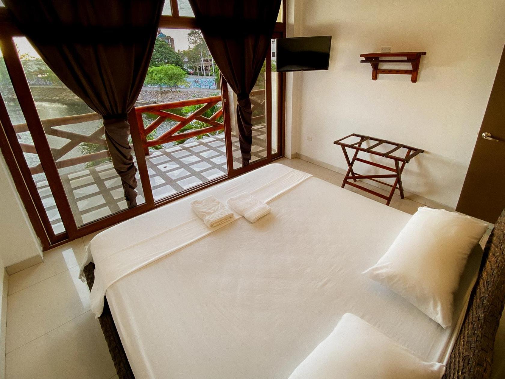 Hotel Sol Y Playa Montañita 外观 照片